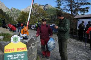 Dobrovolníci čistili Tatry