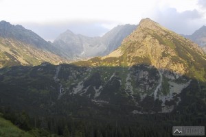 Temnosmrečinská dolina a Vajanského vodopád